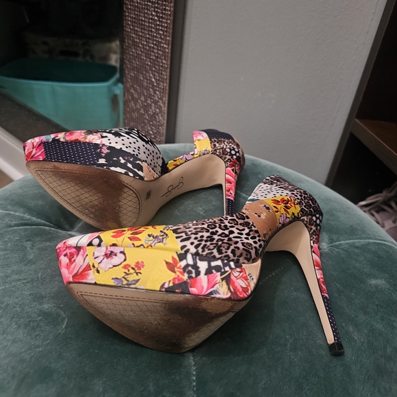 Jessica Simpson Rinah Heels - Picture 5 of 5